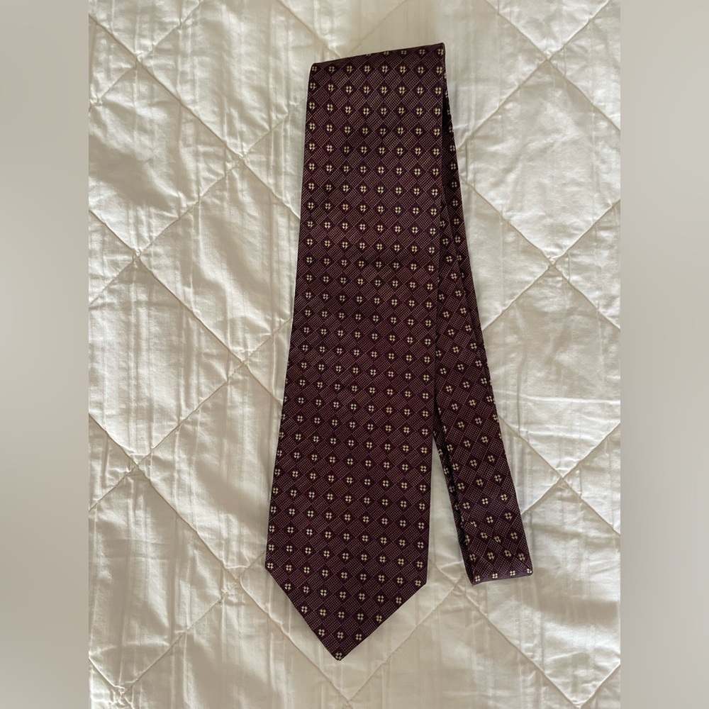Vintage XMI Platinum Elegant Maroon Patterned Tie